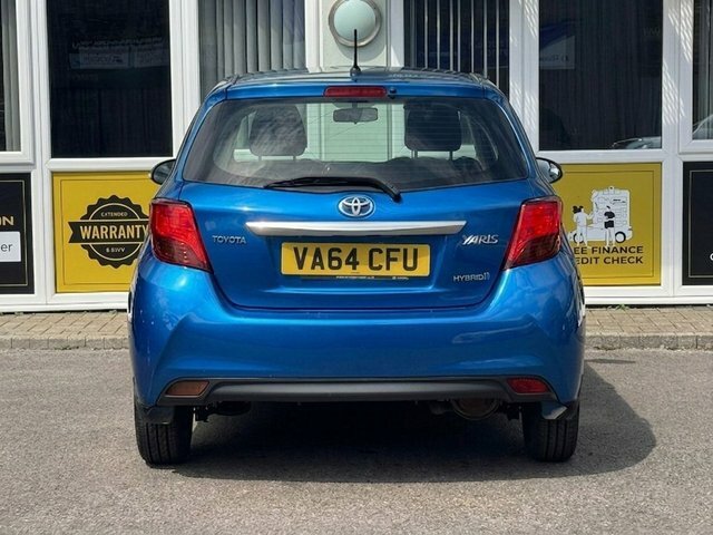 Toyota Yaris Icon Silver #25