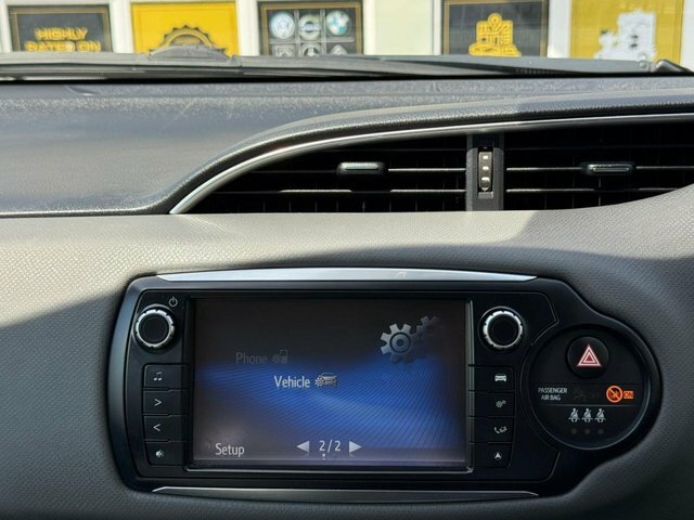 Toyota Yaris Icon Silver #20