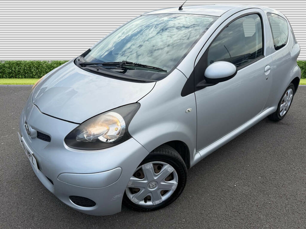 Toyota Aygo Vvt-i Go White #9