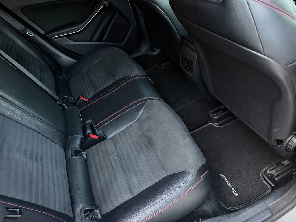 Mercedes-Benz CLA Class Saloon Black #14