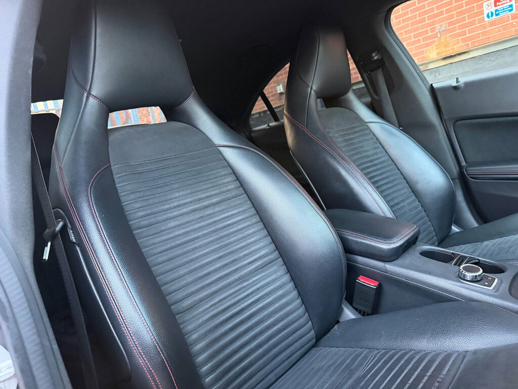 Mercedes-Benz CLA Class Saloon Black #9
