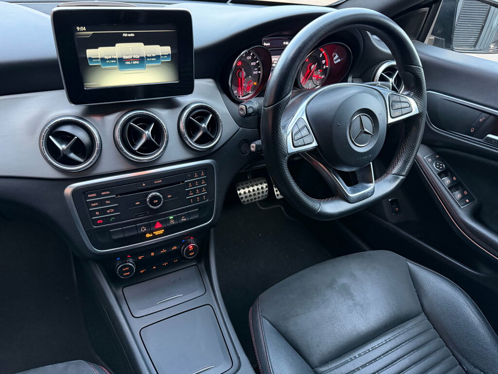 Mercedes-Benz CLA Class Saloon Black #12