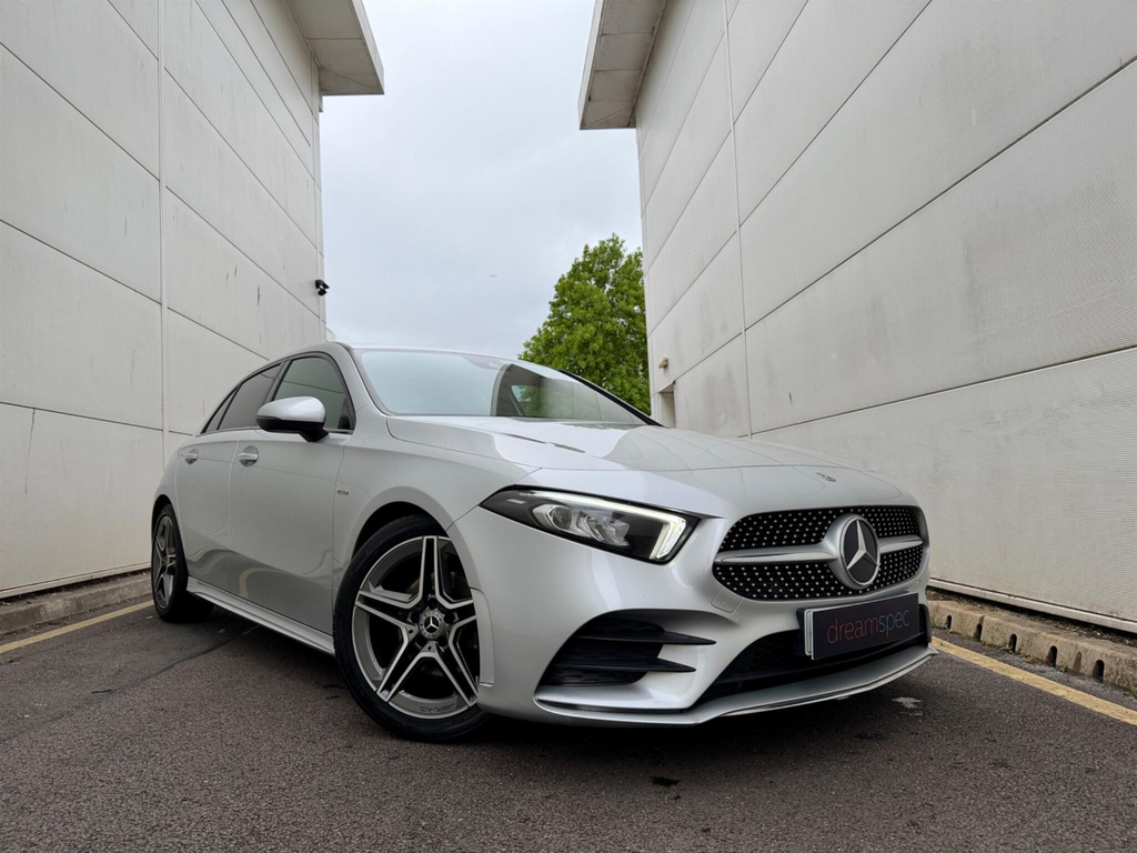 Mercedes-Benz A Class 1.3 Amg Line Hatchback Euro 6 S