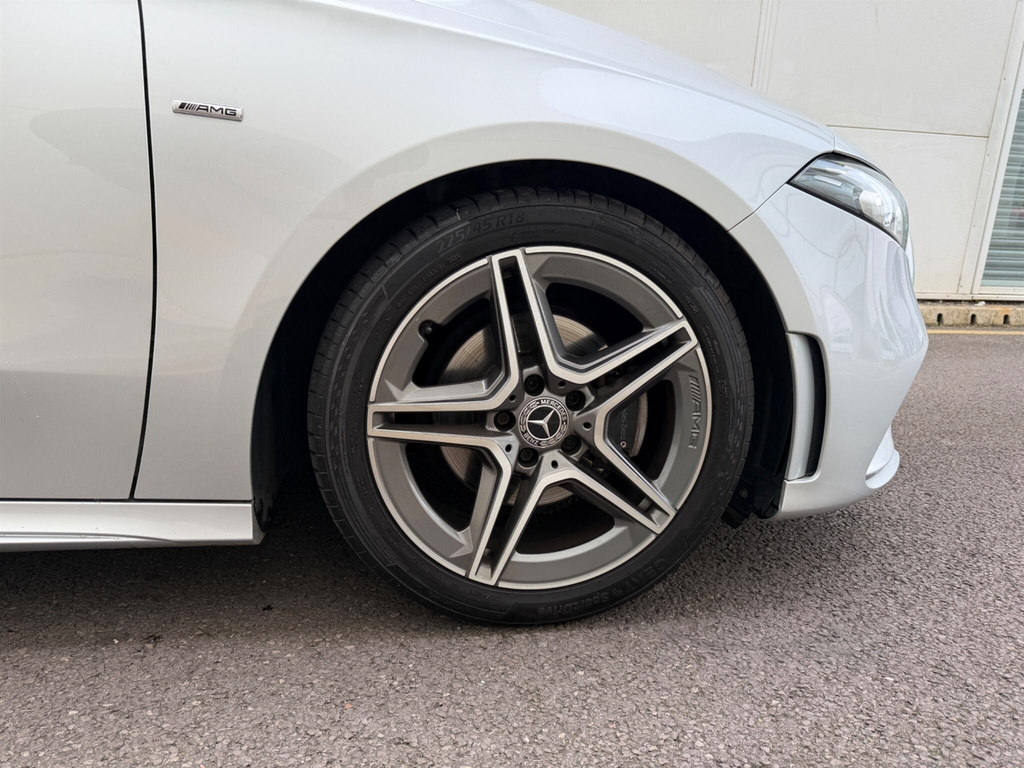 Mercedes-Benz A Class 1.3 A200 Amg Line Hatchback Euro Black #13