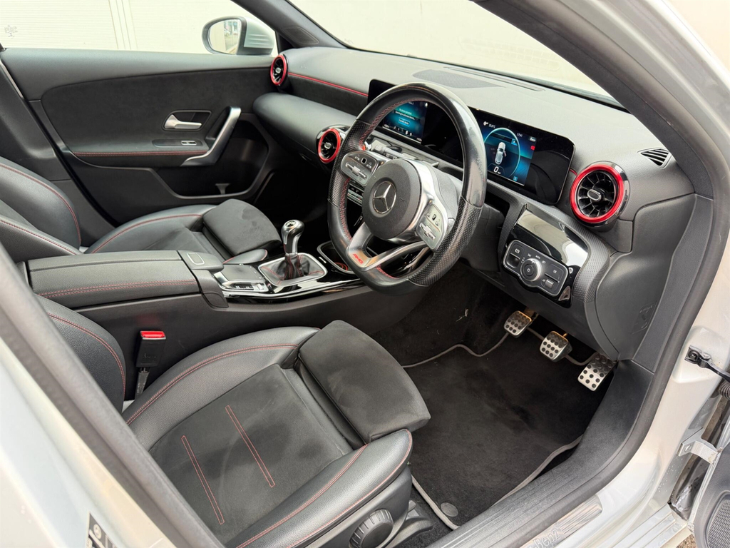 Mercedes-Benz A Class 1.3 A200 Amg Line Hatchback Euro Black #8