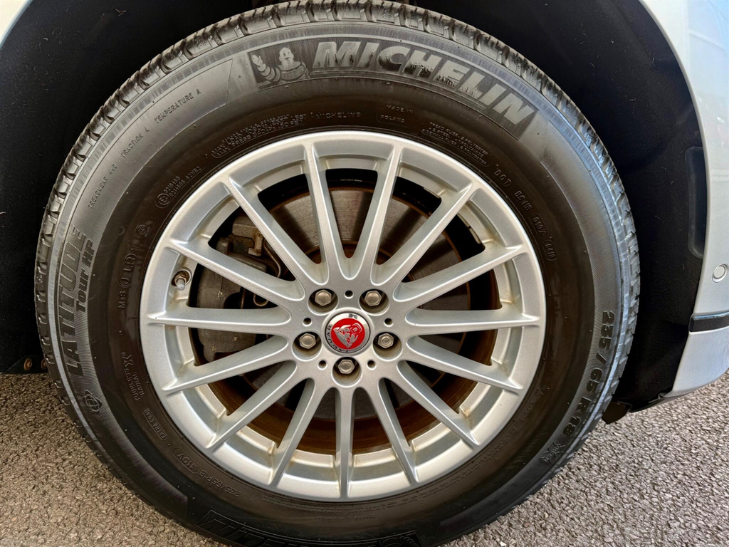 Jaguar I-Pace Ev400 Se Red #17