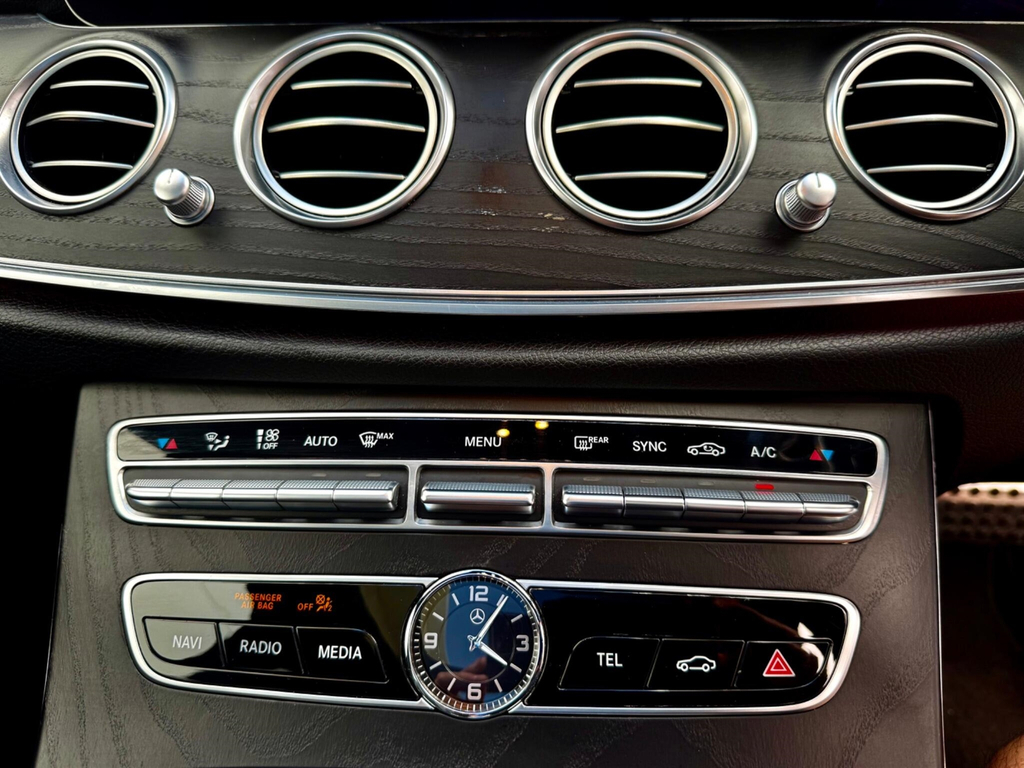Mercedes-Benz E Class Amg Line White #40