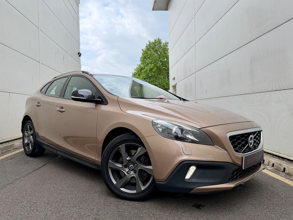 Volvo V40 Cross Country 2.0 D2 Lux Nav Hatchback Euro 6 Brown