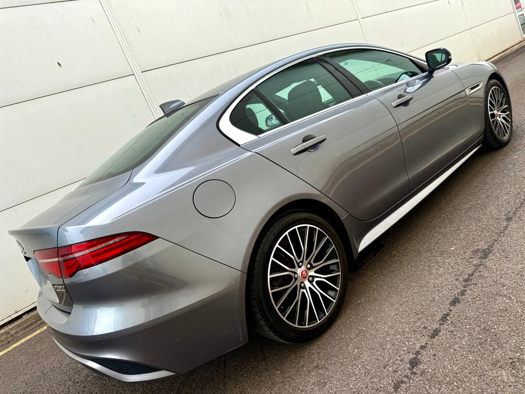 Jaguar XE 2.0 Se 177 Bhp White #7