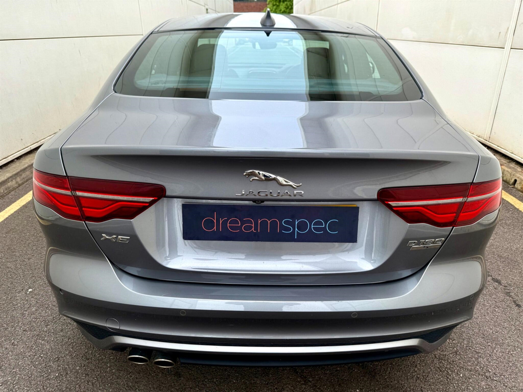Jaguar XE 2.0 Se 177 Bhp White #9