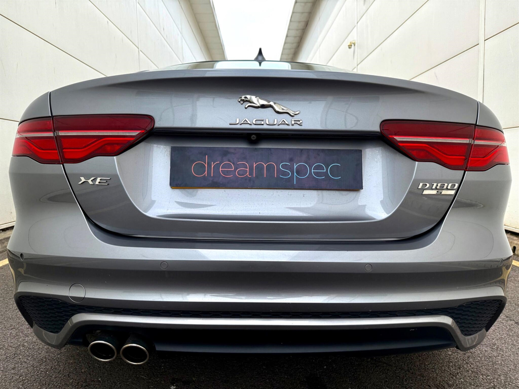 Jaguar XE 2.0 Se 177 Bhp White #19