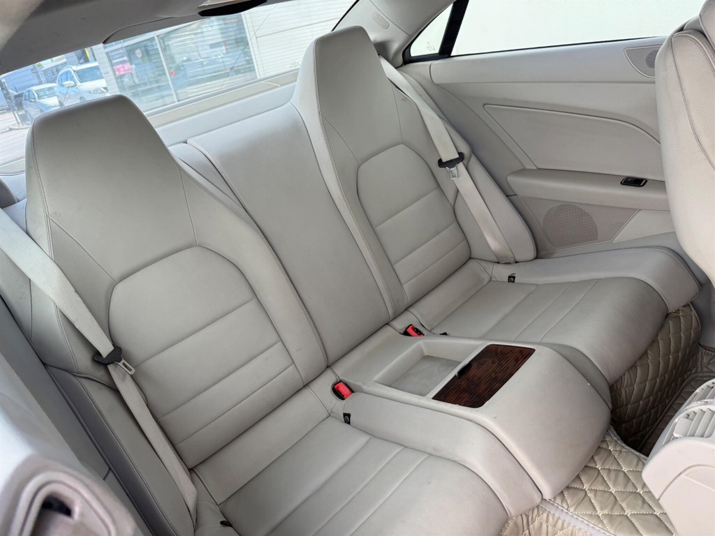 Mercedes-Benz E Class 3.0 E320 Cdi Avantgarde G-tronic Silver #30