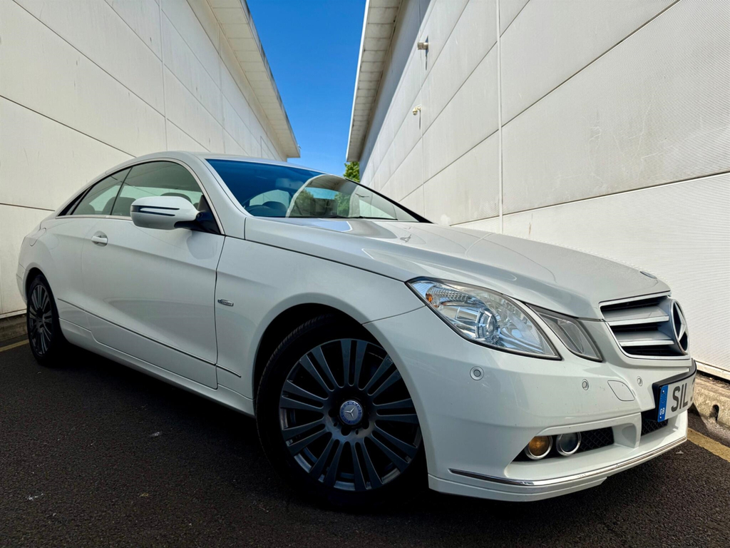 Mercedes-Benz E Class 2.1 Cdi Blueefficiency Se Coupe Tiptron White #3
