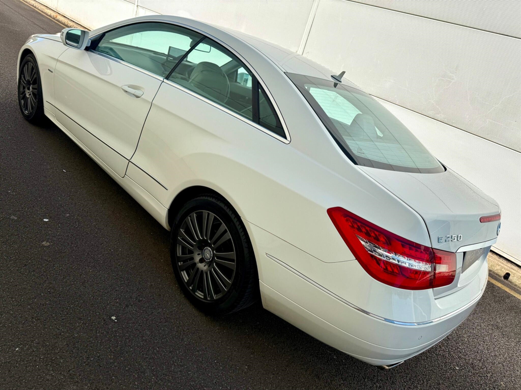 Mercedes-Benz E Class 3.0 E320 Cdi Avantgarde G-tronic Silver #8