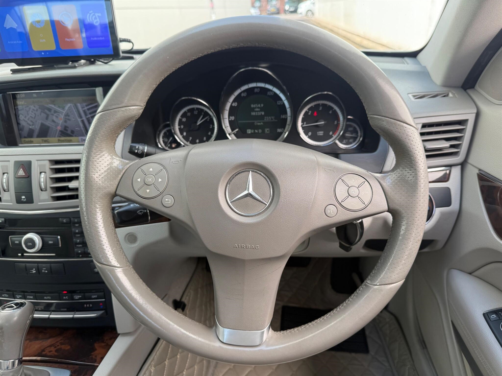 Mercedes-Benz E Class 3.0 E320 Cdi Avantgarde G-tronic Silver #29