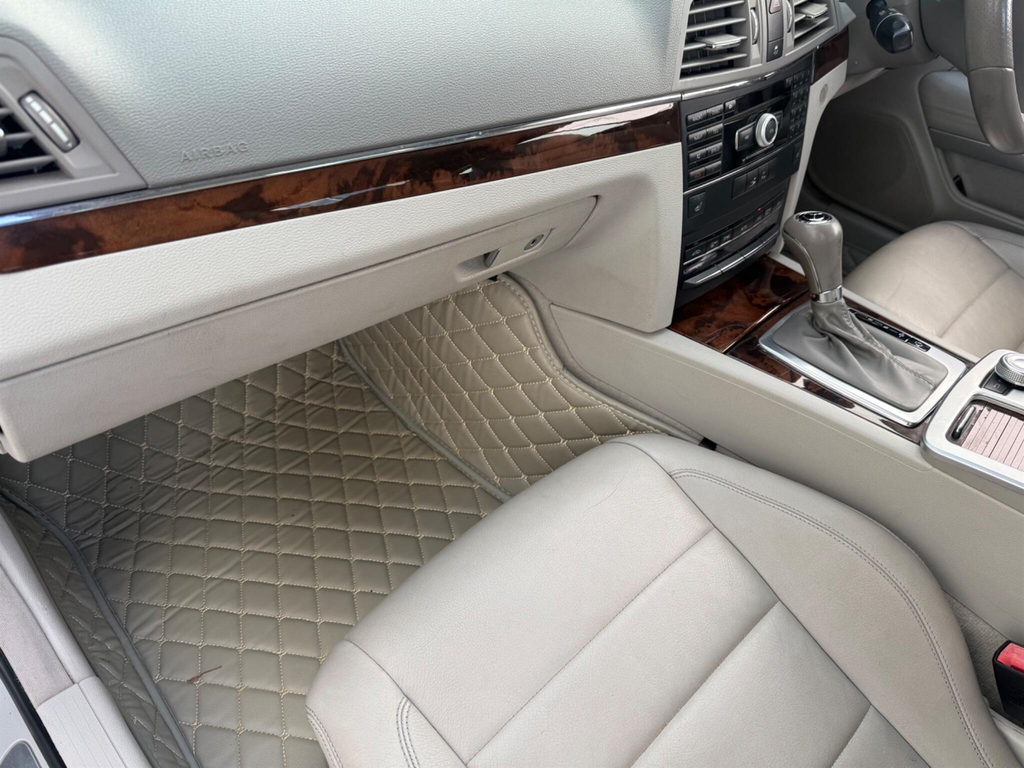 Mercedes-Benz E Class 3.0 E320 Cdi Avantgarde G-tronic Silver #28