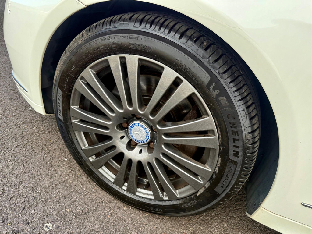Mercedes-Benz E Class 3.0 E320 Cdi Avantgarde G-tronic Silver #15
