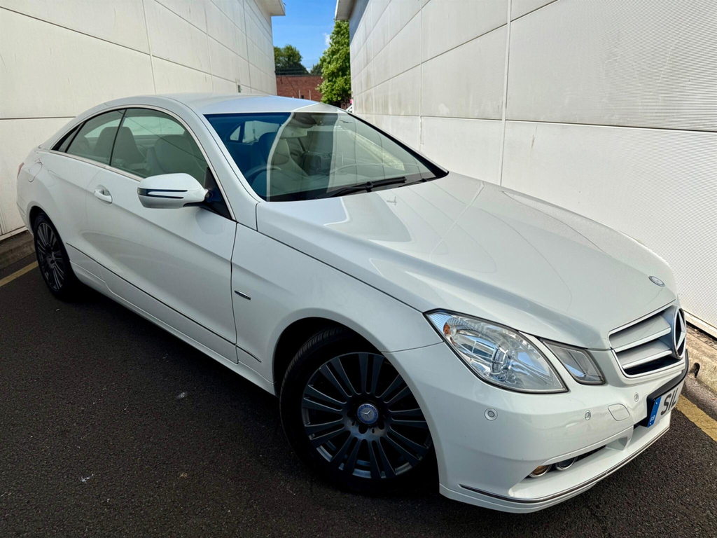 Mercedes-Benz E Class 2.1 Cdi Blueefficiency Se Coupe Tiptron White
