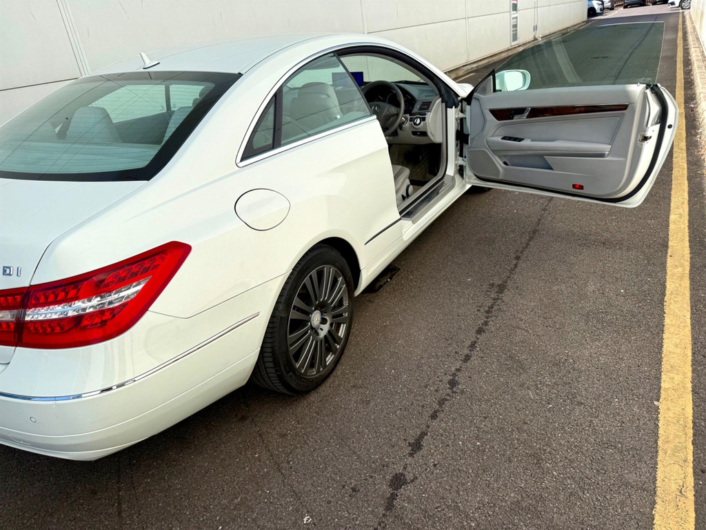 Mercedes-Benz E Class 3.0 E320 Cdi Avantgarde G-tronic Silver #14