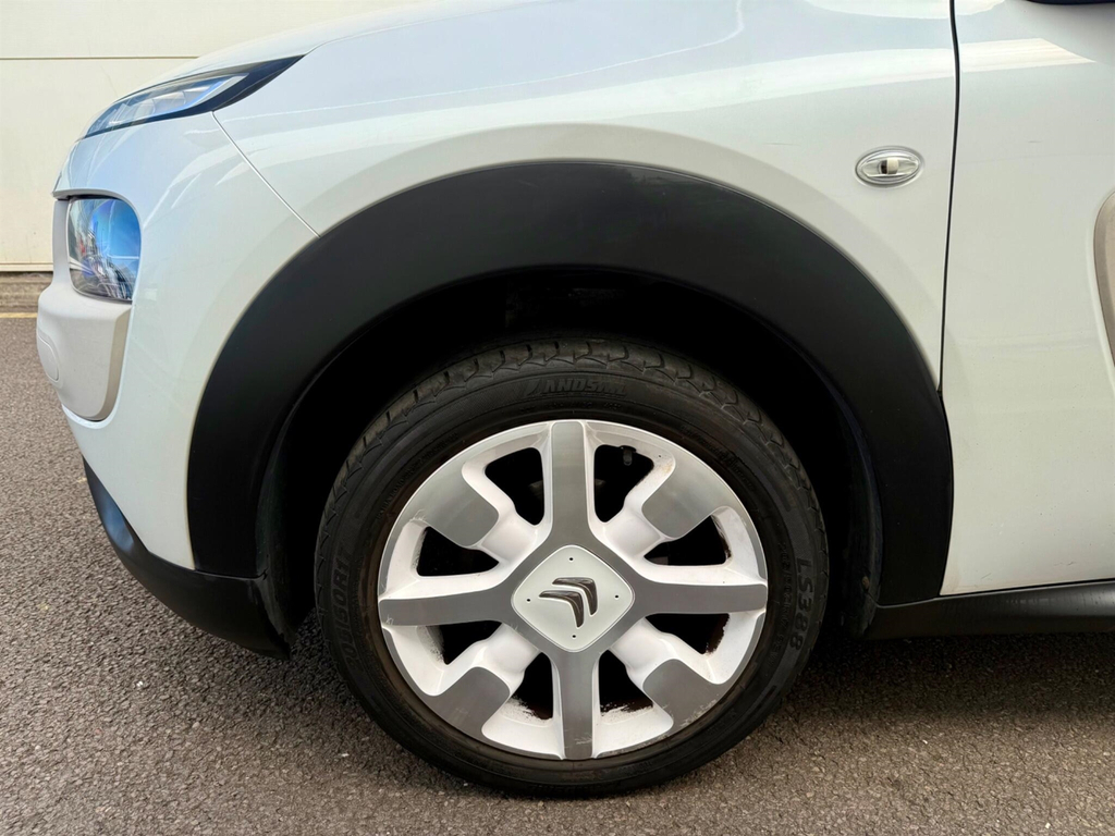Citroen C4 Cactus 1.2 Puretech 82 Flair Black #10