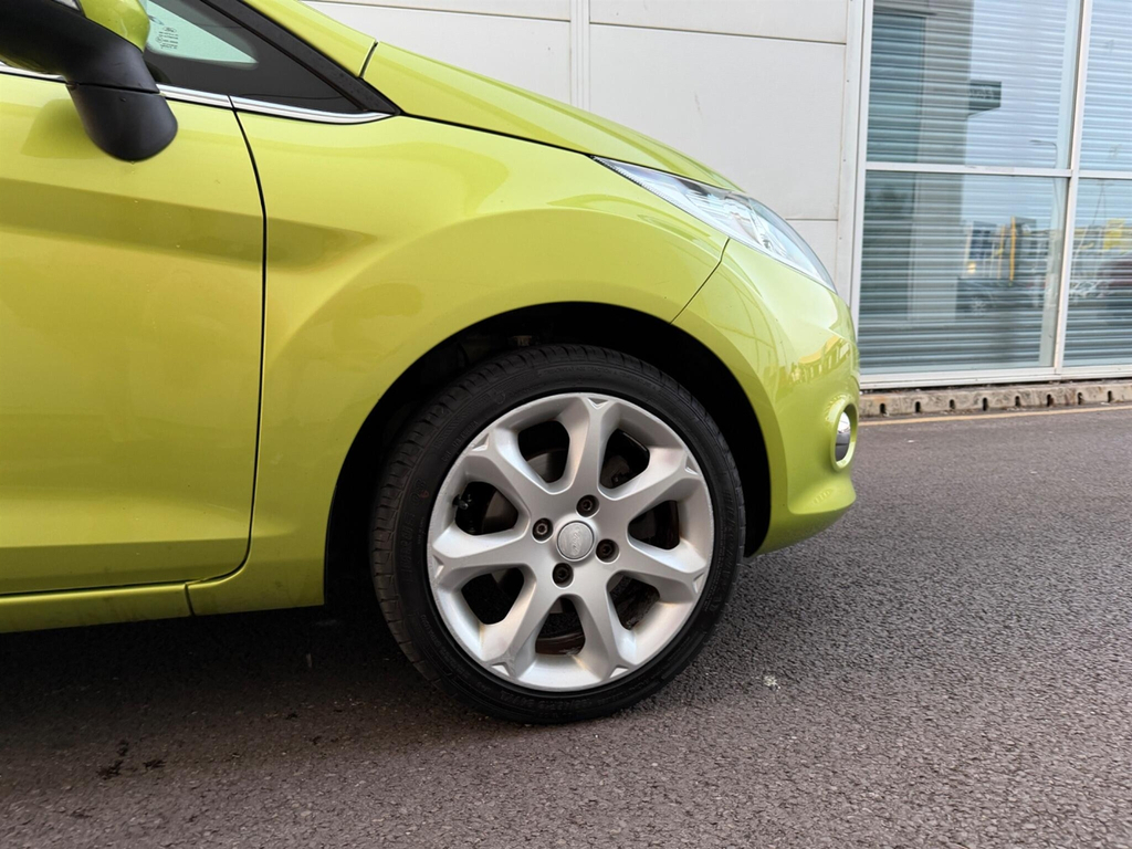 Ford Fiesta 1.4 Titanium Hatchback 133 Gkm Green #6