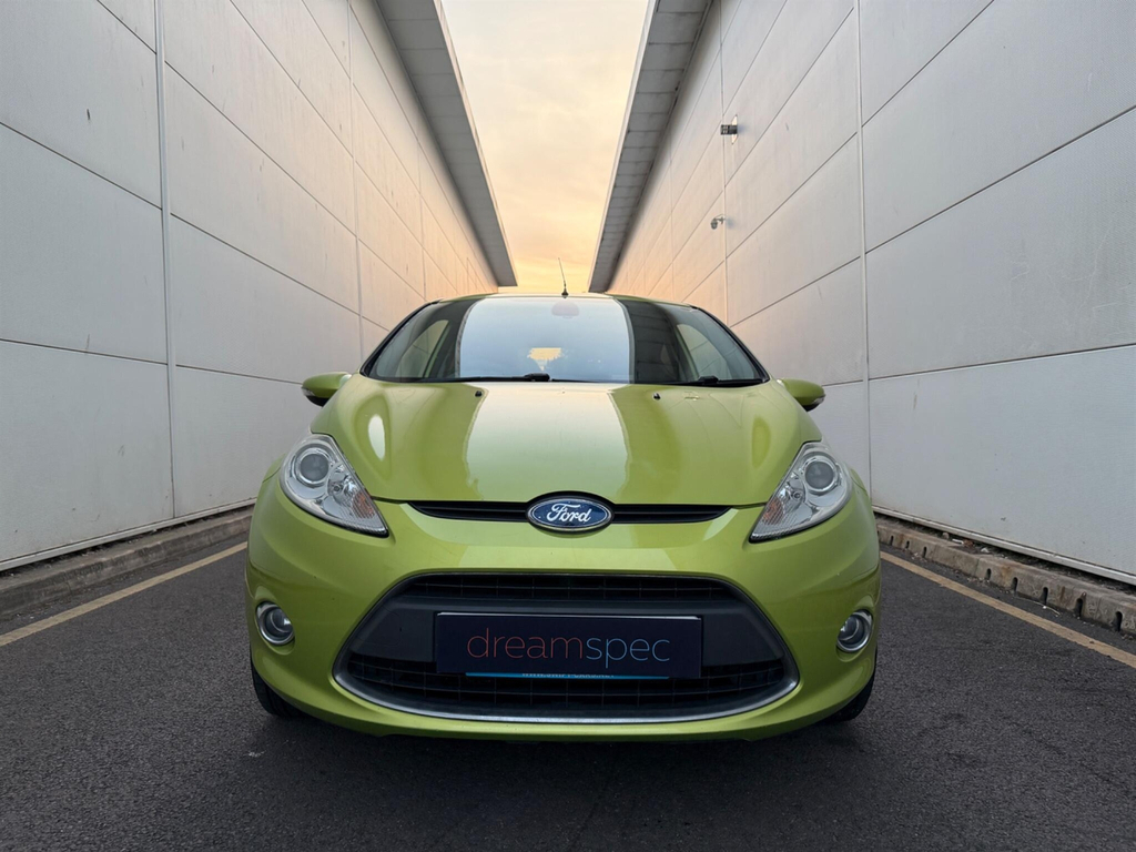 Ford Fiesta 1.4 Titanium Hatchback 133 Gkm Green #2