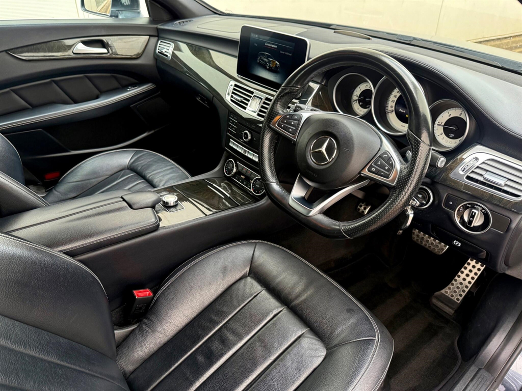 Mercedes-Benz CLS Amg Line Black #24