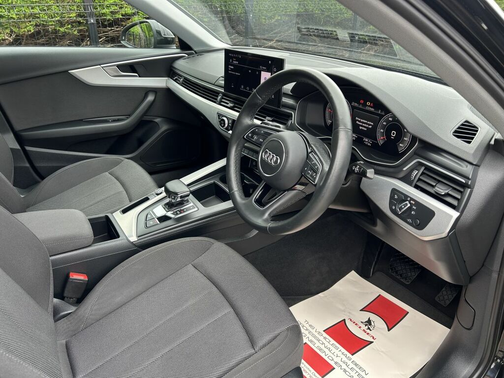 Audi A4 Saloon  Black #6