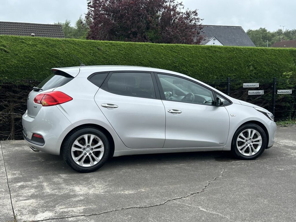 Kia Ceed Hatchback Silver #5