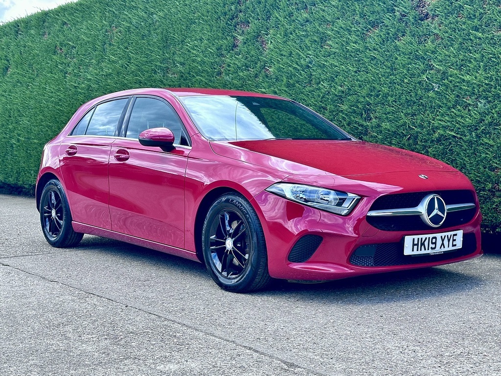 Mercedes-Benz A Class A180d Se Red #3