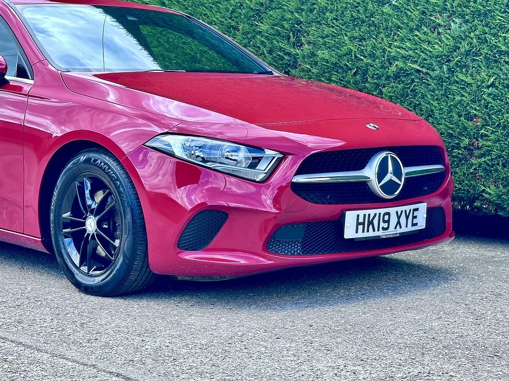 Mercedes-Benz A Class A180d Se Red #4