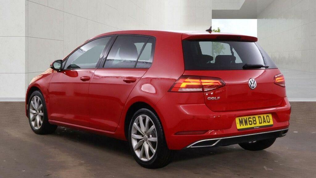 Volkswagen Golf 1.6 Tdi Gt Euro 6 Ss Red #3