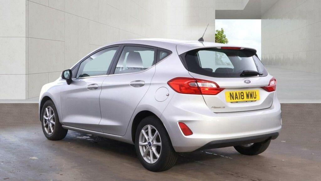 Ford Fiesta Hatchback 1.1 Ti-vct Zetec Euro 6 Ss 2018 Silver #3