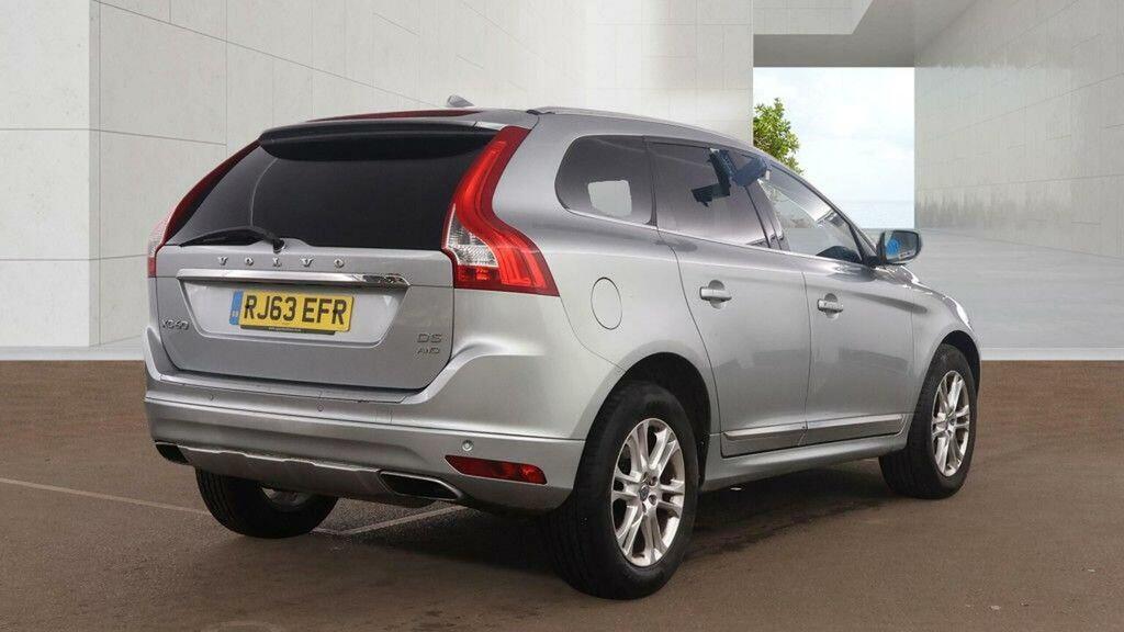 Volvo XC60 2.4 D5 Se Lux Nav Geartronic Awd Euro 5 Silver #4