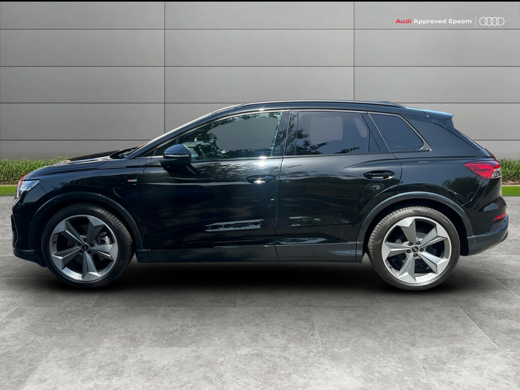 Audi Q4 E Tron 210Kw 45 Quattro 82Kwh Black Edition RK25HYT Black #6