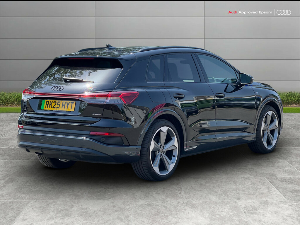 Audi Q4 E Tron 210Kw 45 Quattro 82Kwh Black Edition RK25HYT Black #4