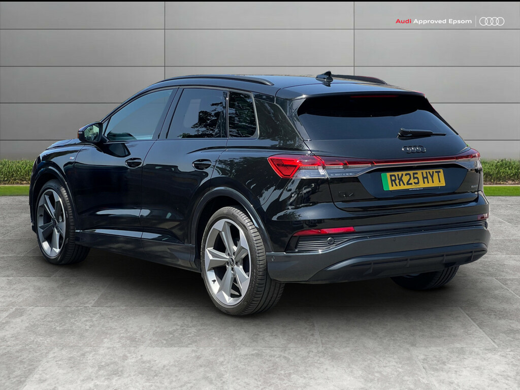 Audi Q4 E Tron 210Kw 45 Quattro 82Kwh Black Edition RK25HYT Black #2