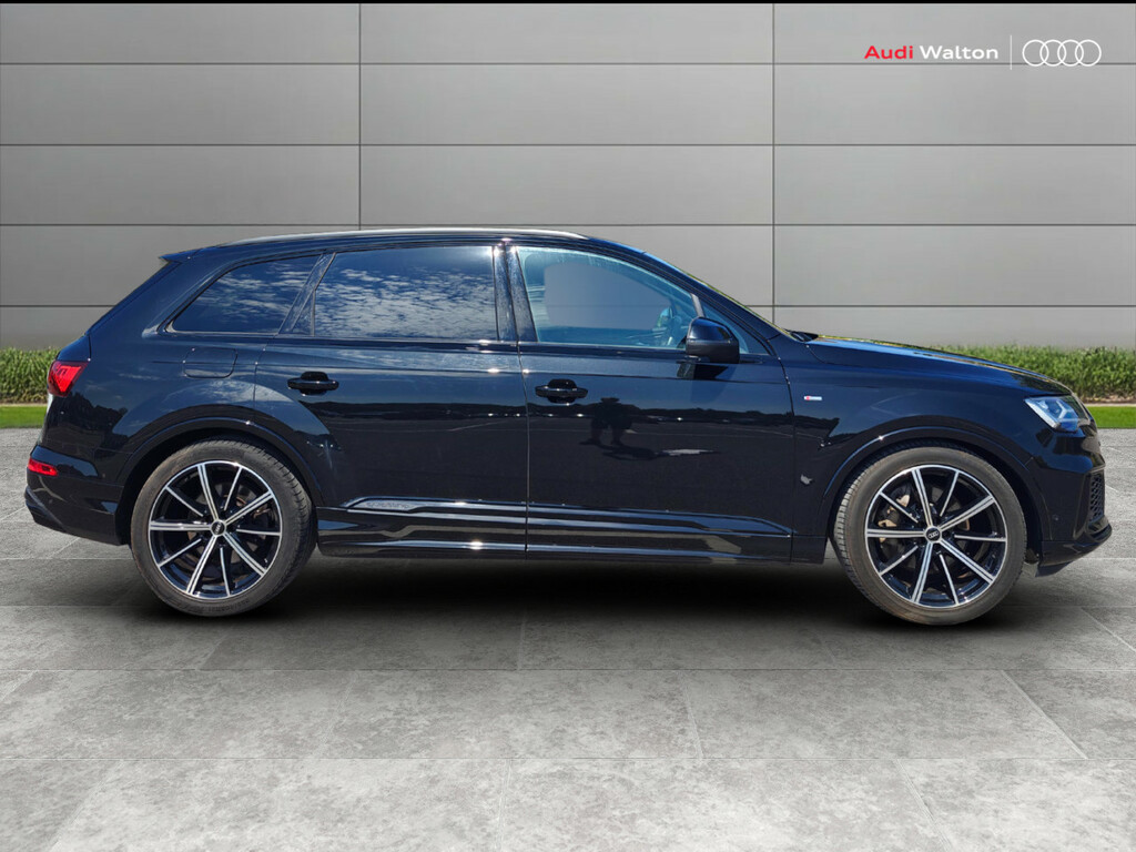 Audi Q7 Black Edition 55 Tfsi Quattro 340 Ps Tiptronic YH22KNP Black #4
