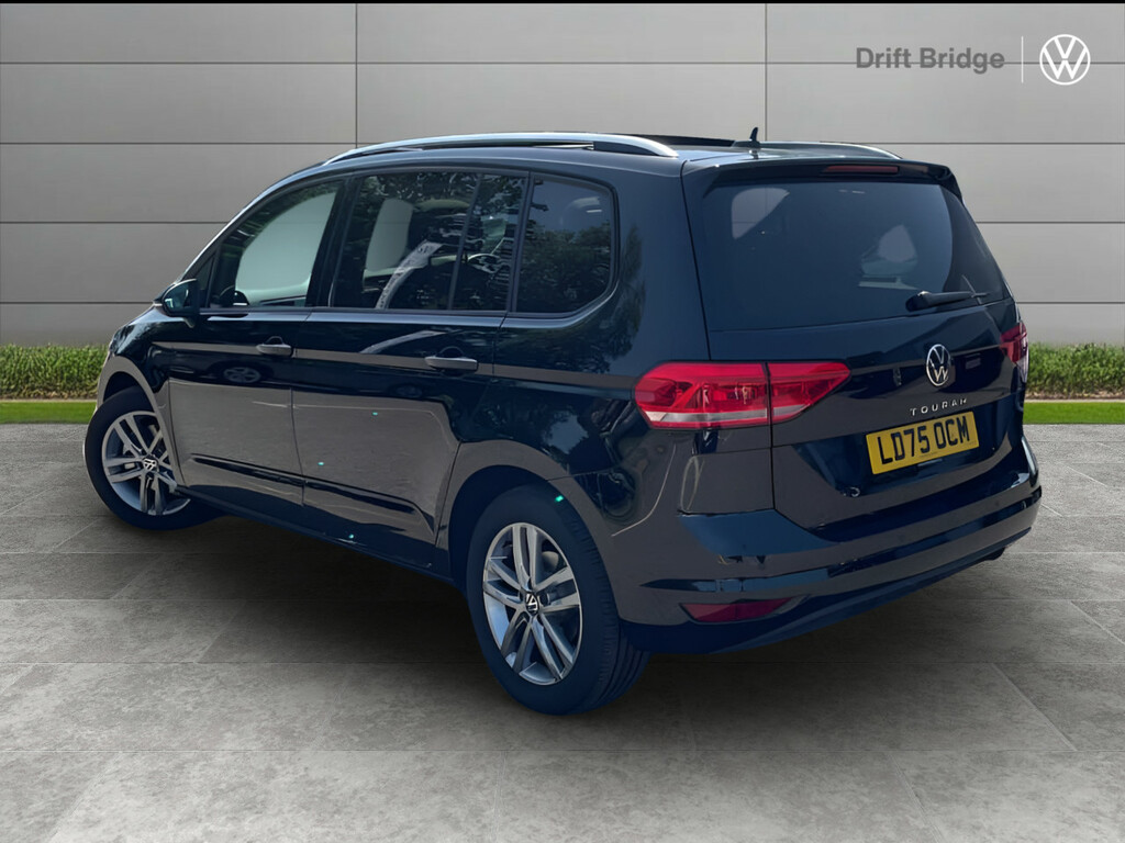 Volkswagen Touran 1.5 Tsi Evo Match Dsg Black #3