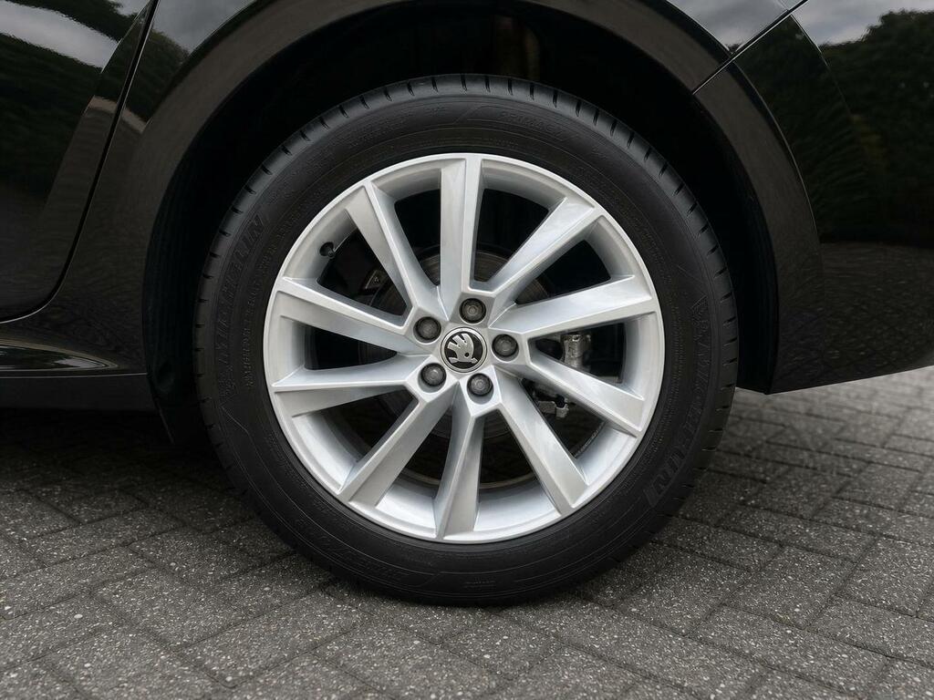 Skoda Kamiq 1.0 Tsi Se NA24SFF Black #5