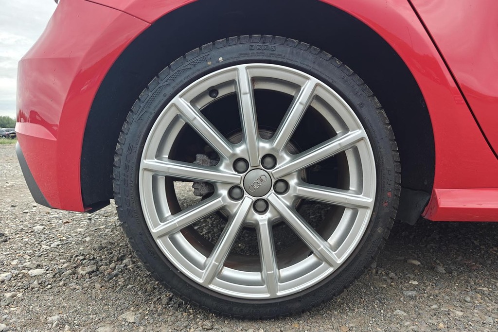 Audi A1 S Line 1.4 Tfsi 125 Ps S Tronic RK17PUV Red #5