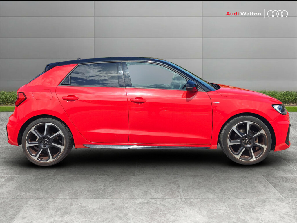Audi A1 Black Edition 35 Tfsi 150 Ps S Tronic RF72WBW Red #4