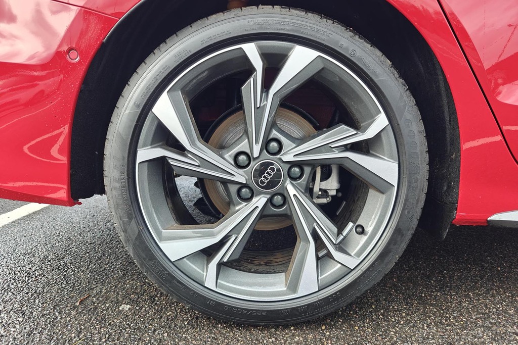 Audi A3 S Line Tfsi 150 Ps S Tronic RE26OOH Red #5
