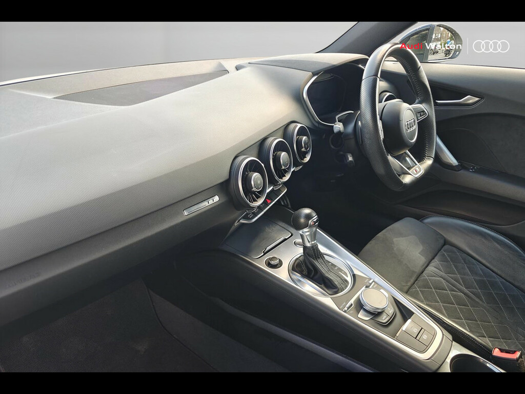 Audi TT Coup- Black Edition 40 Tfsi 197 Ps S Tronic White #5