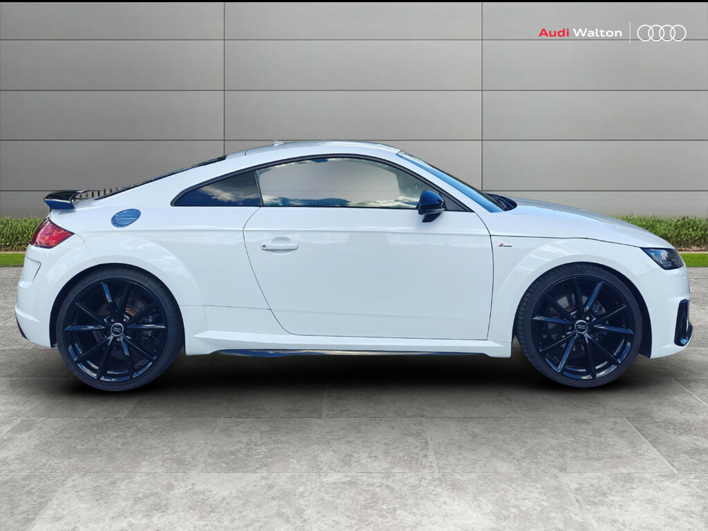 Audi TT Coup- Black Edition 40 Tfsi 197 Ps S Tronic White #3