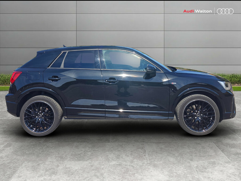 Audi Q2 Black Edition 35 Tfsi 150 Ps S Tronic RE74FMP Black #3