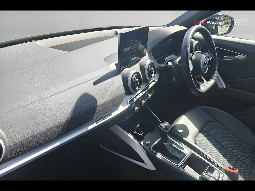 Audi Q2 Black Edition 35 Tfsi 150 Ps S Tronic RE74FMP Black #2