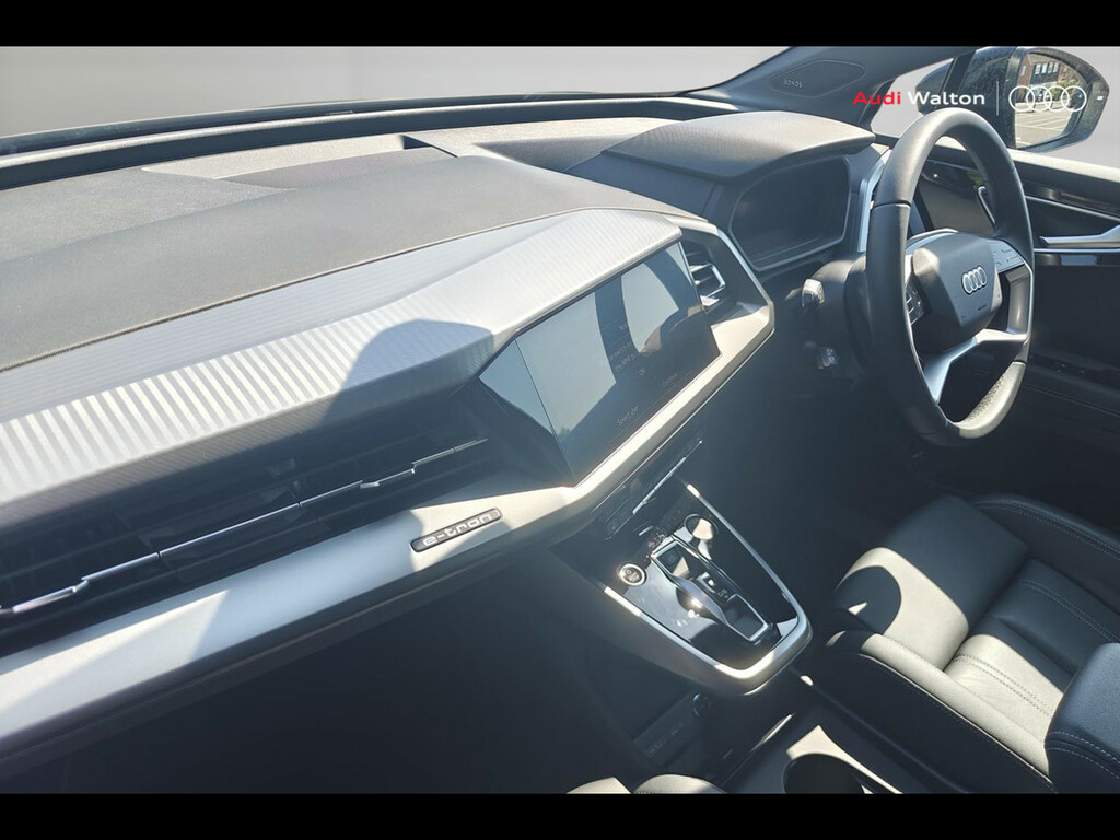 Audi Q4 E Tron Q4 Sport 45 E-tron 210,00 Kw RF74MME Black #2