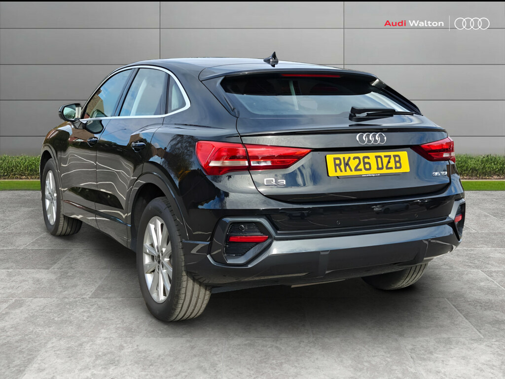 Audi Q3 Sport 35 Tdi 150 Ps S Tronic RK26DZB Black #3