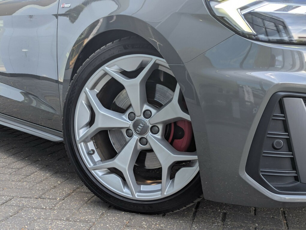 Audi A1 40 Tfsi S Line Competition S Tronic Grey #4